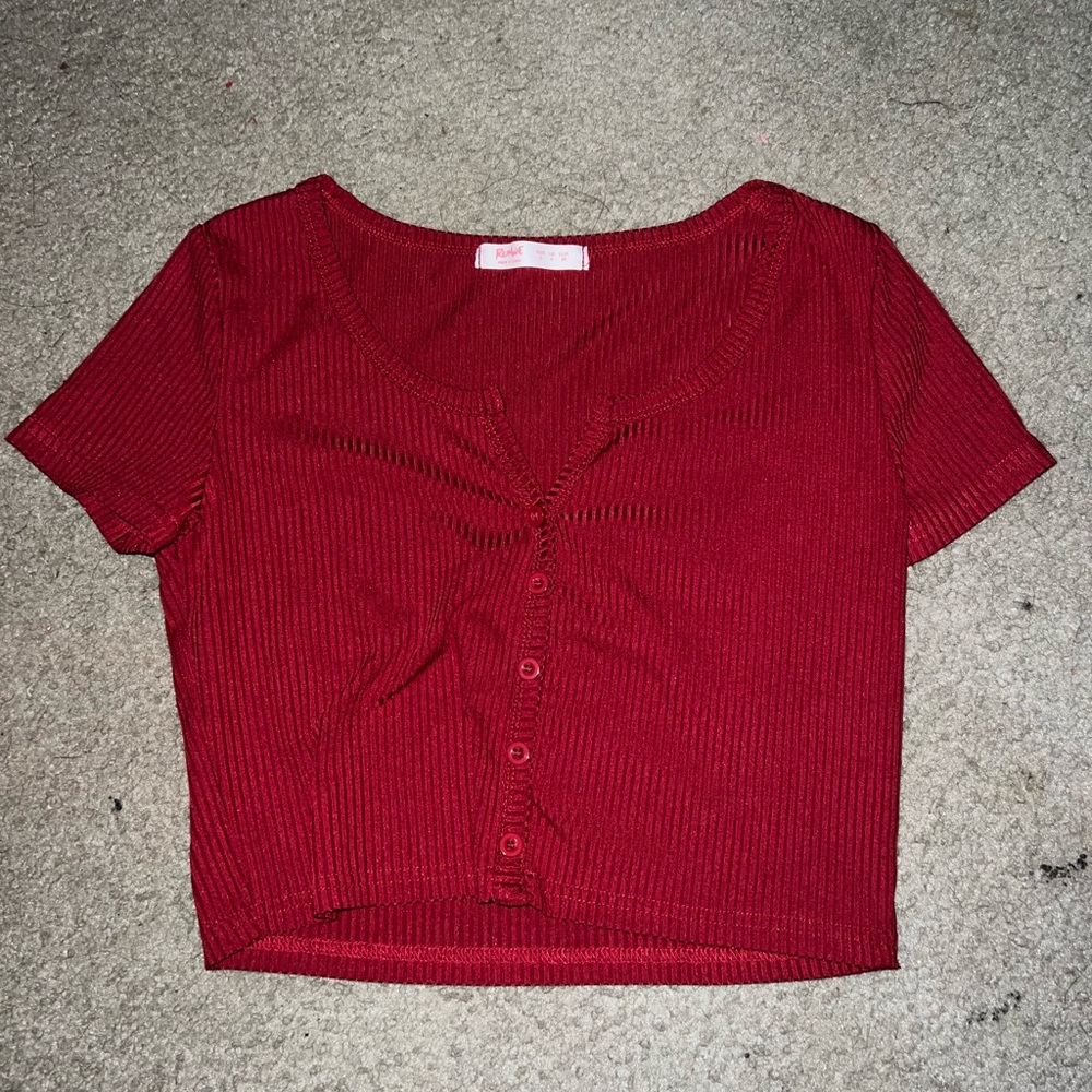 Button Front Rib-Knit Crop Tee - Picture 5 of 5